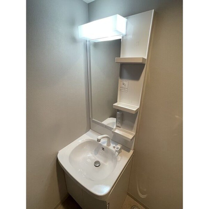 物件内観写真9　(洗面)