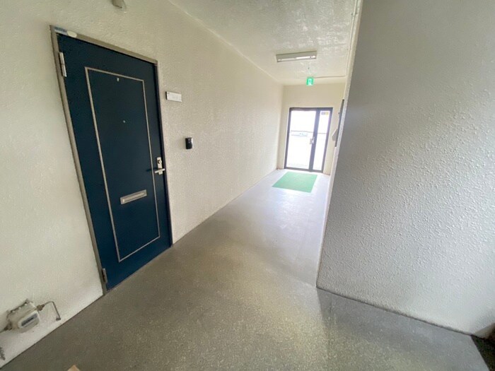 物件外観写真4　(エントランス部分)