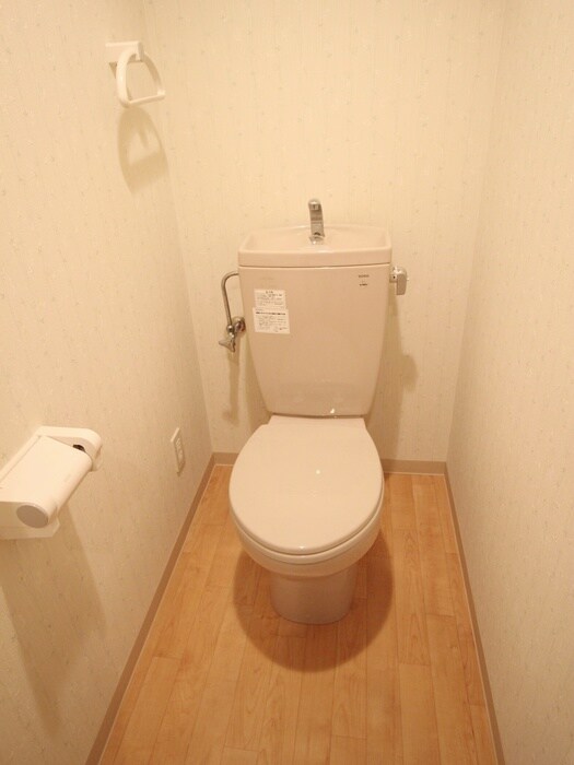 物件内観写真15　(トイレ)