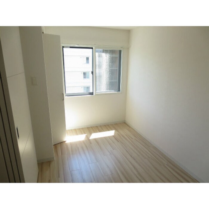 物件内観写真11　(居室)