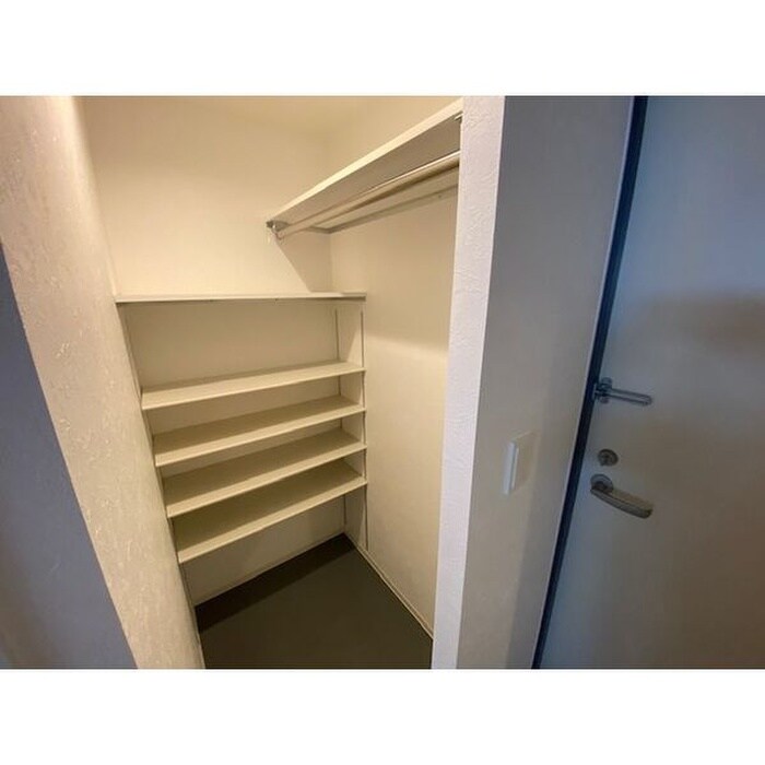 物件内観写真11　(収納)