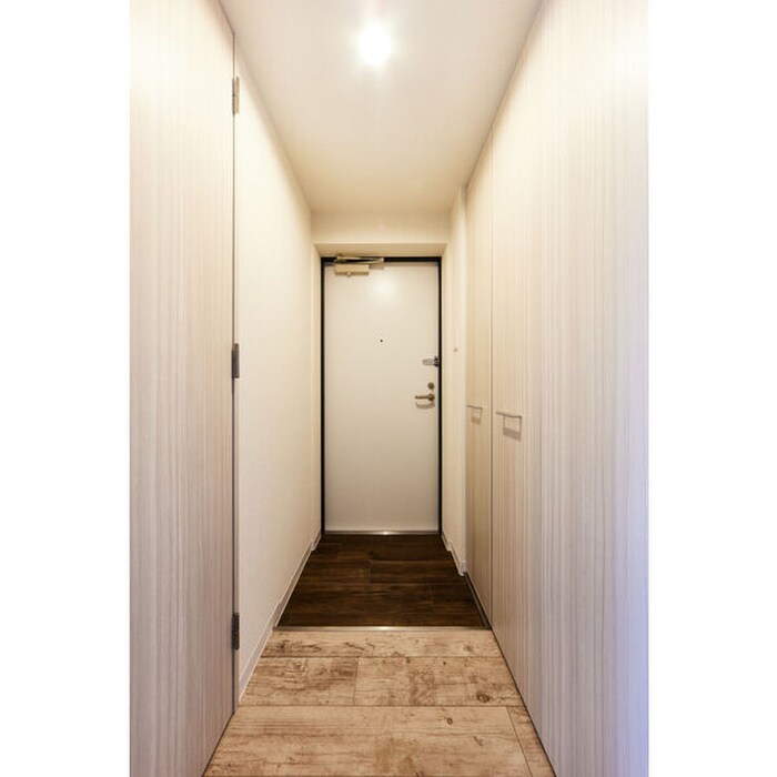 物件内観写真16　(玄関)