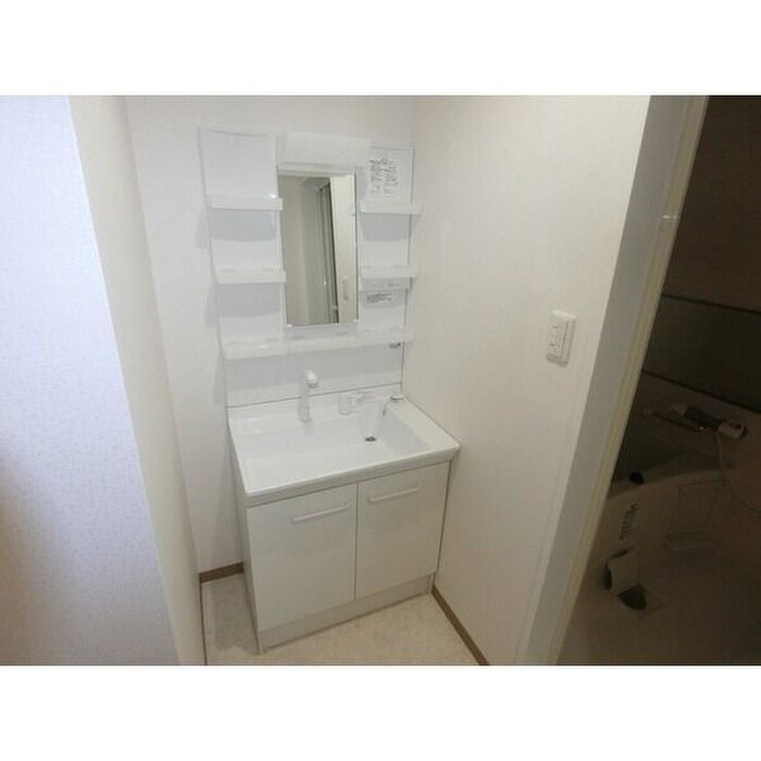 物件内観写真10　(洗面)