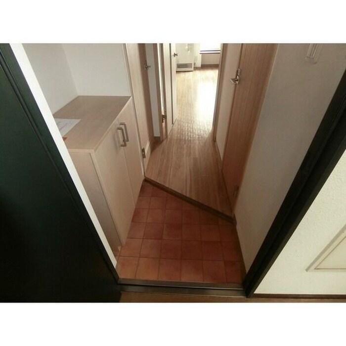 物件内観写真14　(玄関)