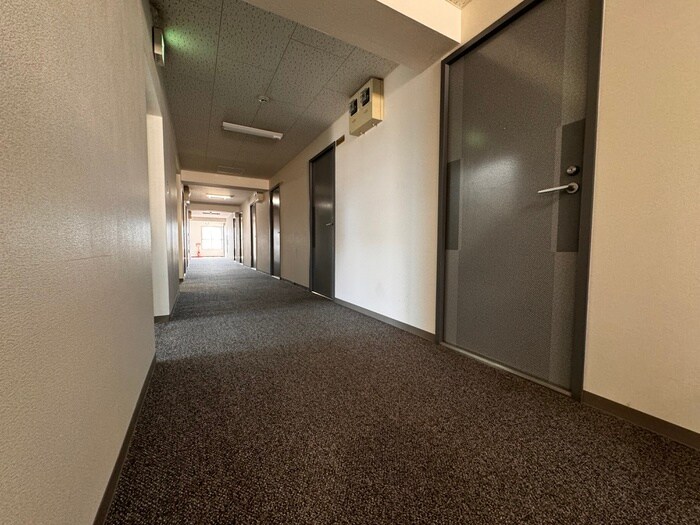 物件内観写真21　(廊下)