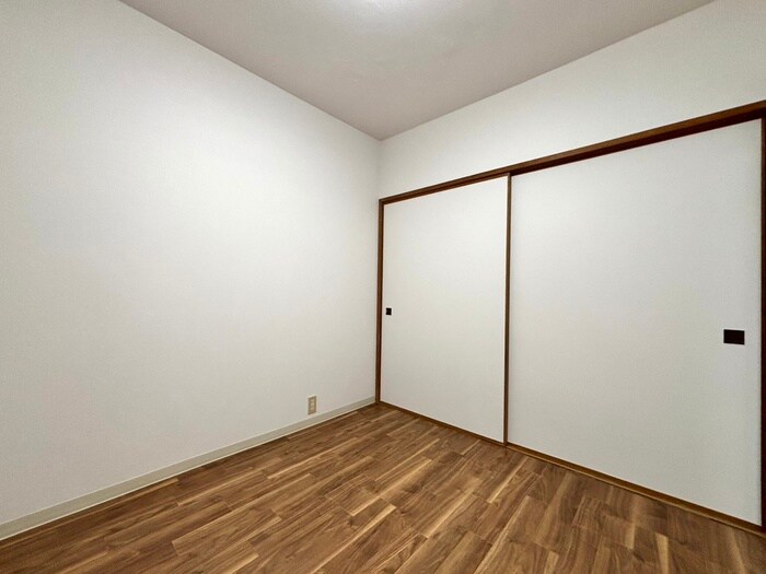 物件内観写真8　(居室)