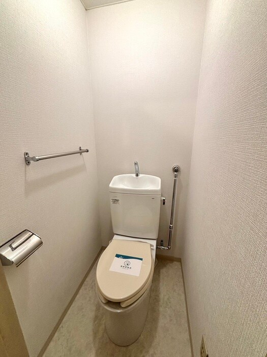 物件内観写真13　(トイレ)