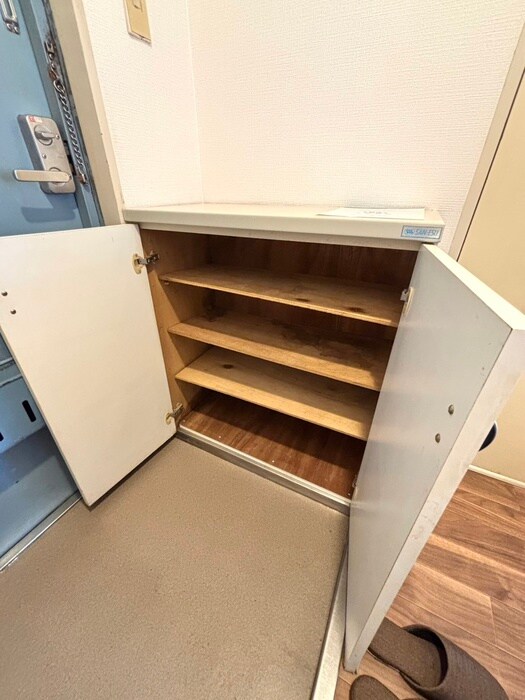 物件内観写真16　(靴箱)