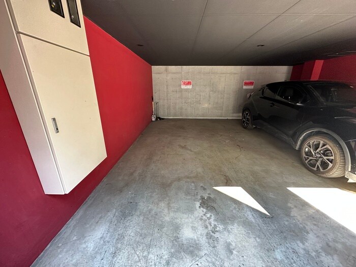 物件外観写真4　(駐車場)