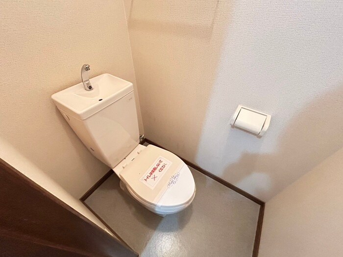 物件内観写真13　(トイレ)