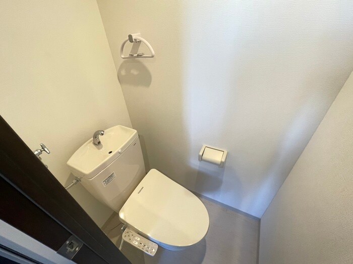 物件内観写真12　(トイレ)