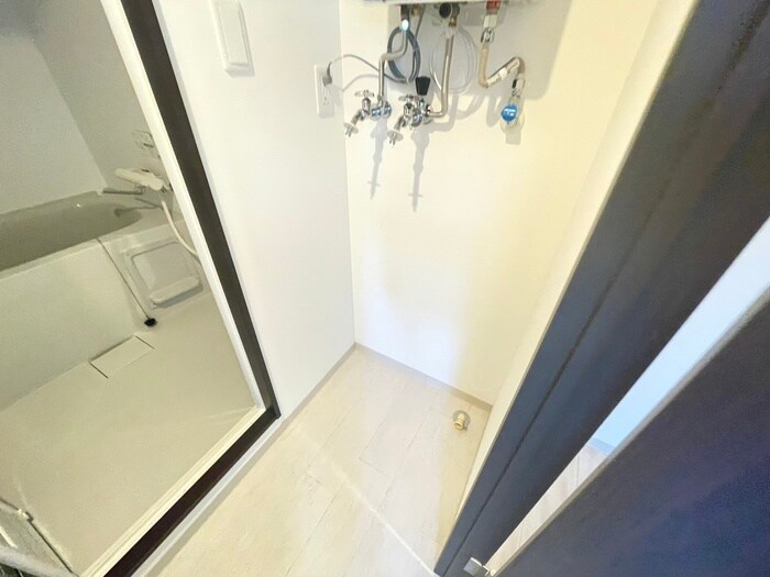 物件内観写真13　(洗濯機置場)