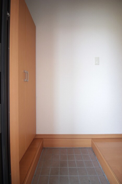 物件内観写真15　(玄関)