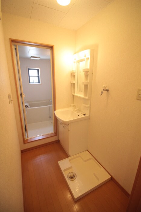 物件内観写真16　(廊下)