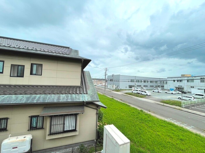 物件内観写真20　(室内からの展望)