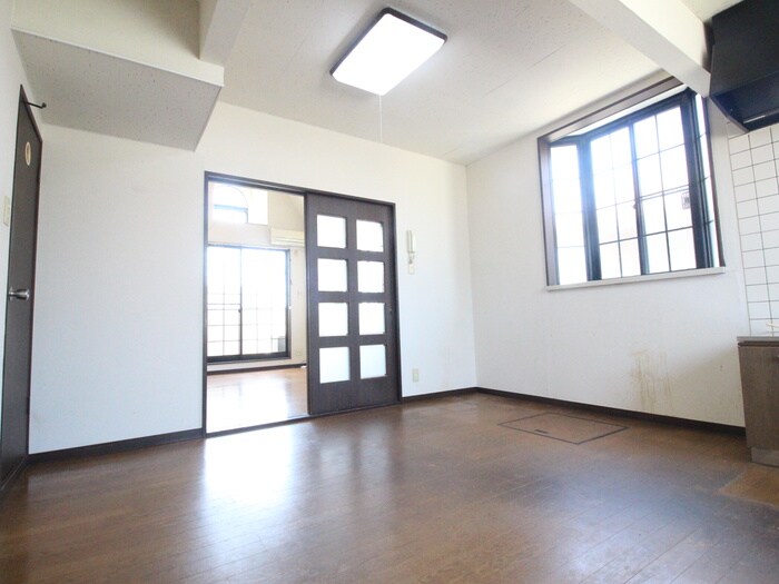 物件内観写真7　(居室)