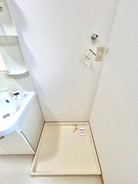 物件内観写真13　(洗濯機置場)