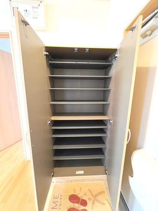 物件内観写真16　(靴箱)