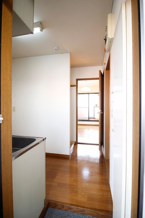 物件内観写真18　(廊下)