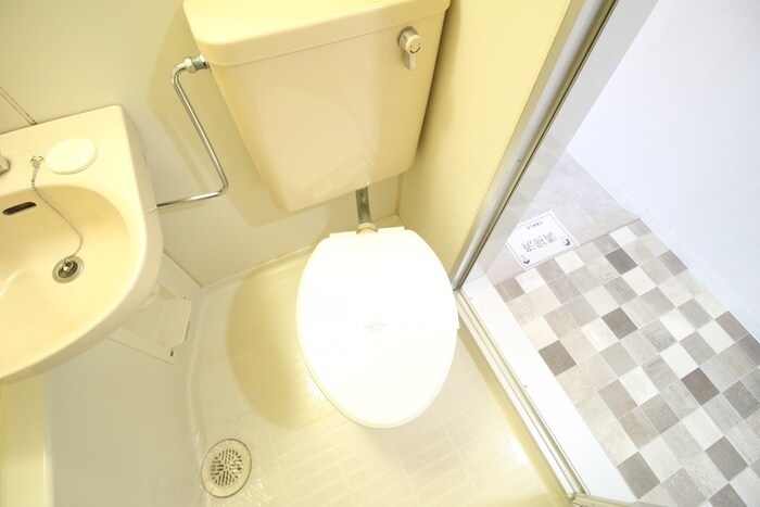 物件内観写真13　(トイレ)