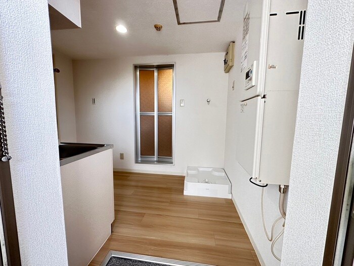 物件内観写真16　(廊下)