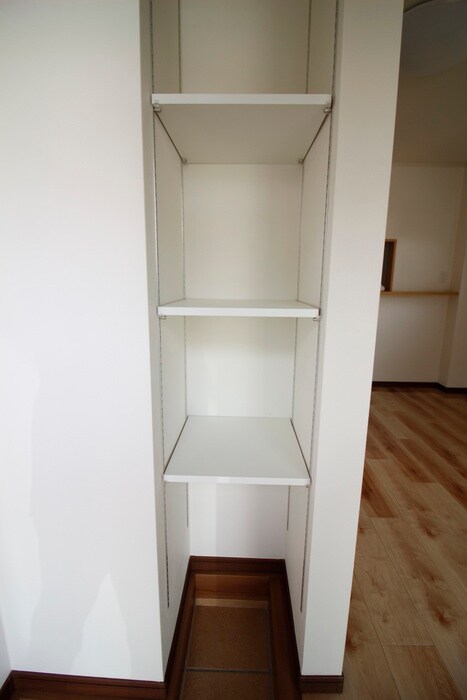 物件内観写真18　(靴箱)