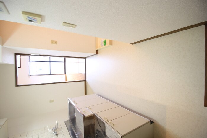 物件内観写真18　(廊下)