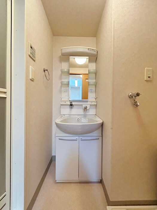 物件内観写真12　(洗面)