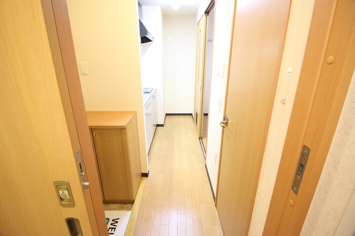 物件内観写真16　(廊下)