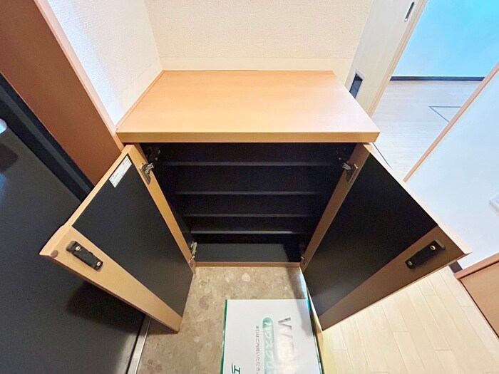 物件内観写真18　(靴箱)