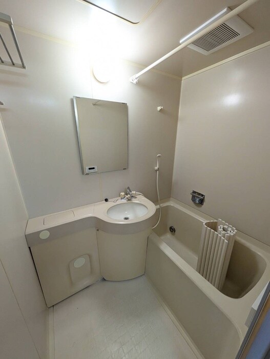 物件内観写真12　(バス／シャワールーム等)