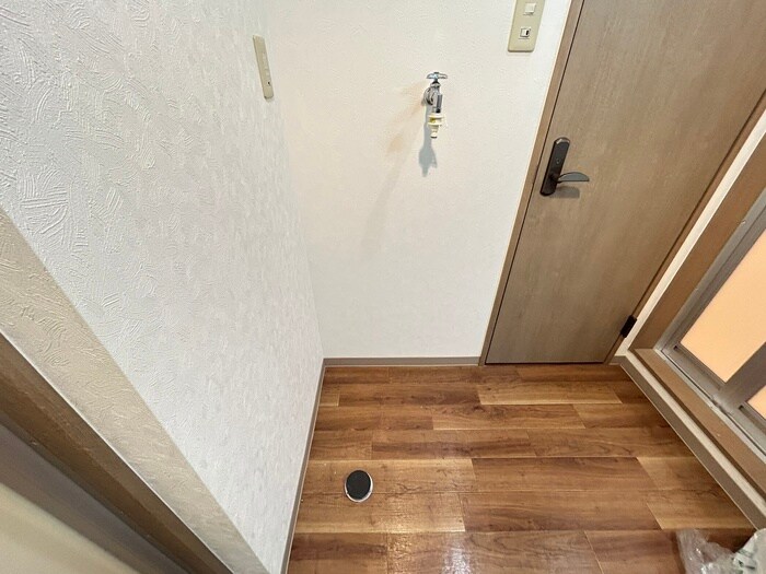 物件内観写真13　(洗濯機置場)