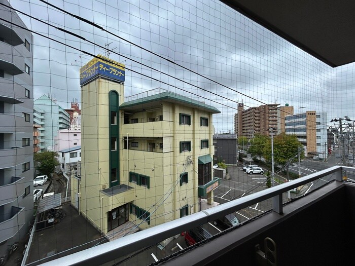 物件内観写真16　(室内からの展望)