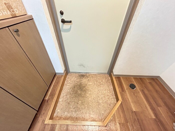 物件内観写真22　(玄関)