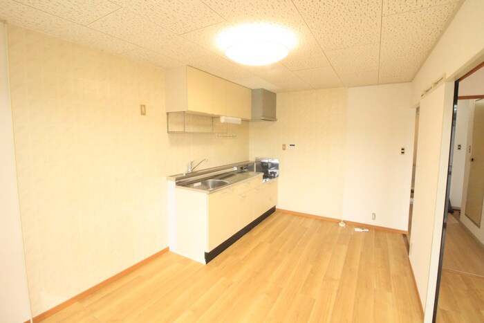 物件内観写真8　(居室)