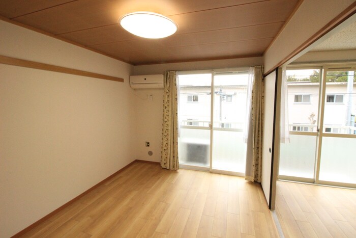 物件内観写真10　(居室)