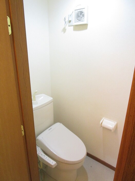 物件内観写真11　(トイレ)