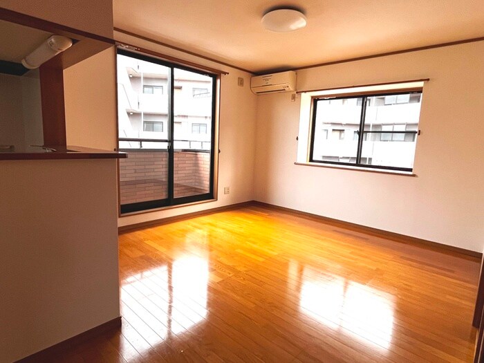 物件内観写真8　(居室)