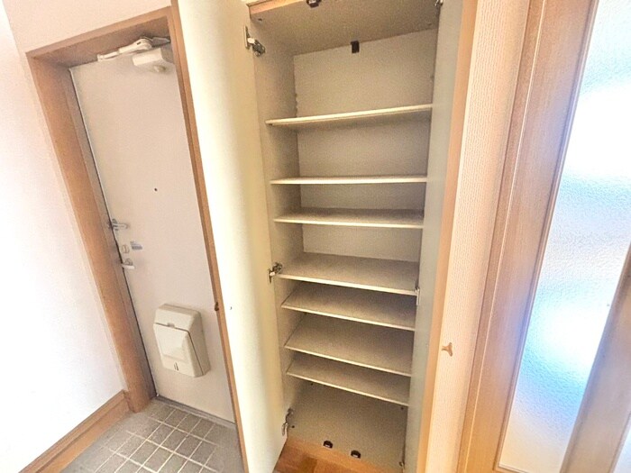 物件内観写真19　(靴箱)