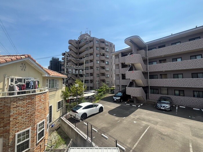 物件内観写真22　(室内からの展望)