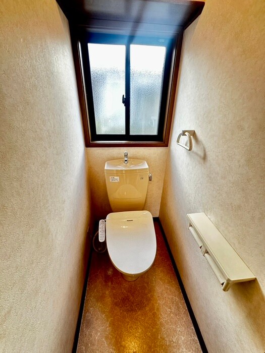 物件内観写真16　(トイレ)