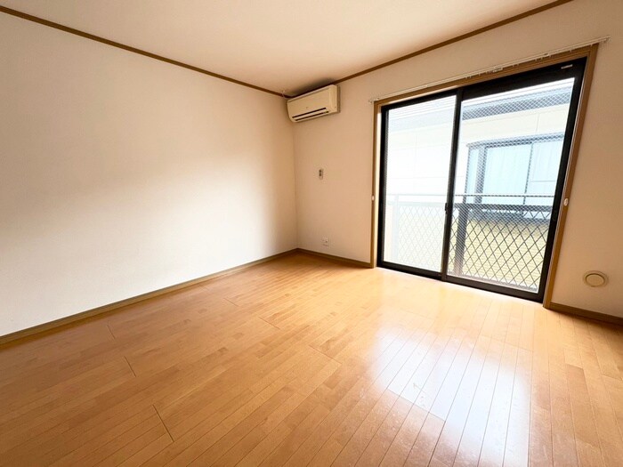 物件内観写真7　(居室)