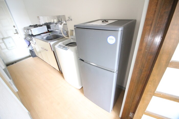 物件内観写真14　(洗濯機置場)
