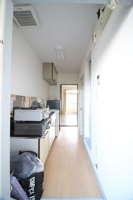 物件内観写真17　(廊下)