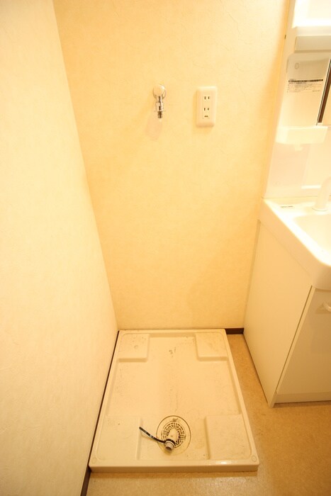 物件内観写真19　(洗濯機置場)