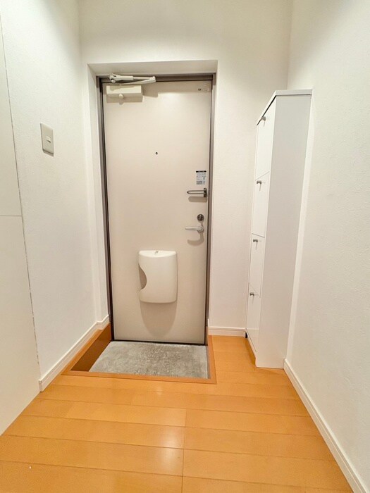物件内観写真13　(玄関)