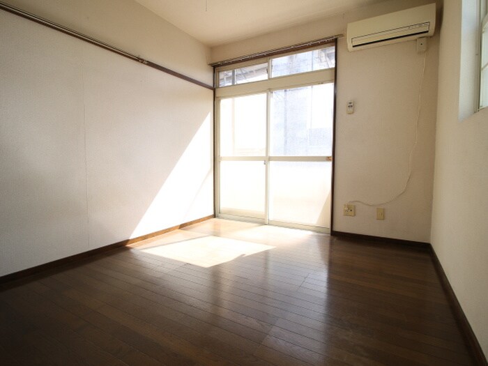 物件内観写真9　(居室)