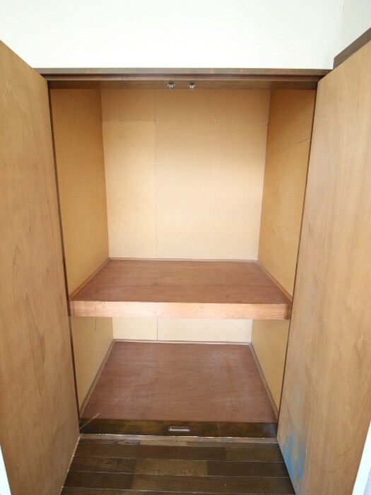 物件内観写真15　(収納)