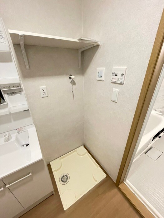 物件内観写真13　(洗濯機置場)