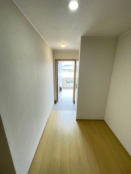 物件内観写真18　(廊下)